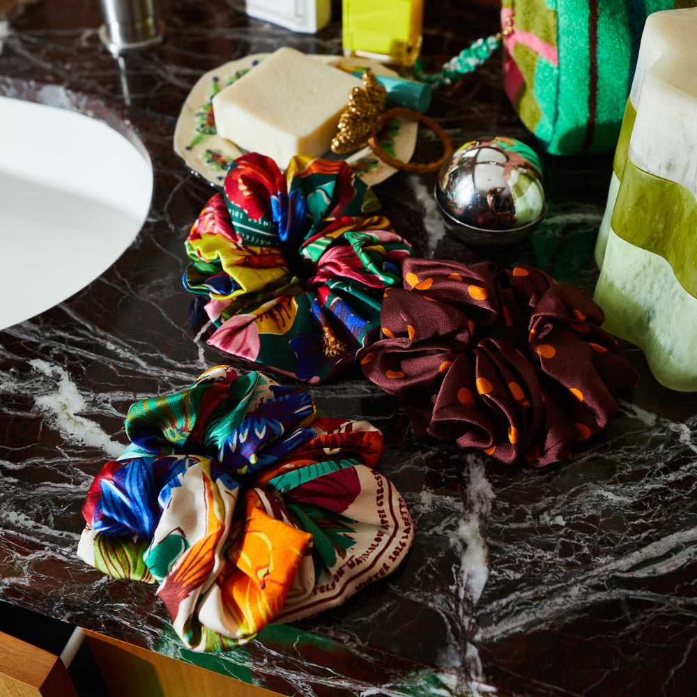 SAGE X CLARE - INES SILK SCRUNCHIE 