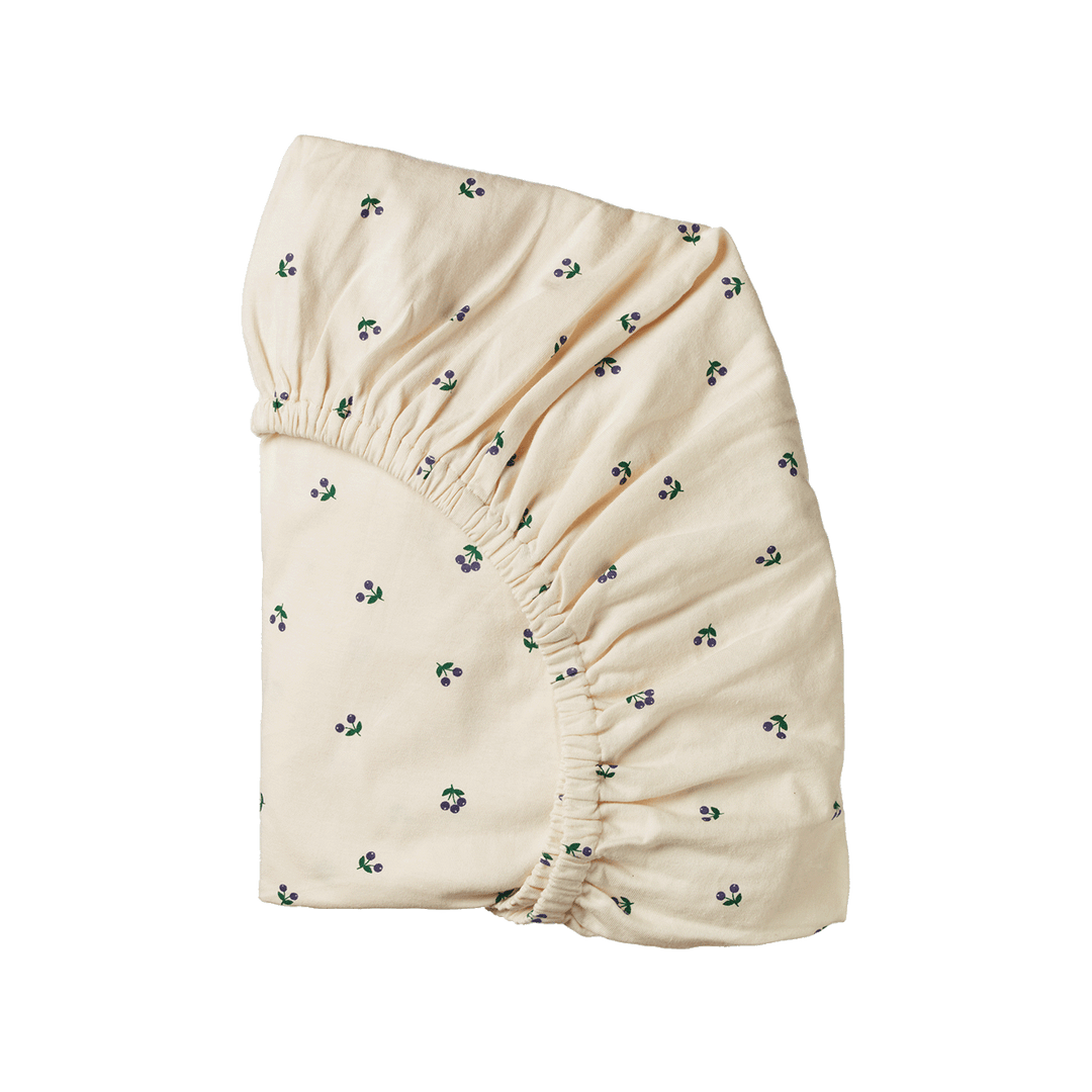 NATURE BABY - COT FITTED SHEET JERSEY:  WINTER BERRY PRINT [sz:COT]