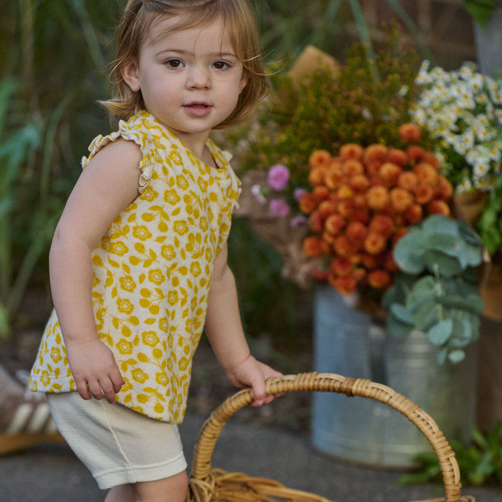NATURE BABY - FLEUR TEE TERRY: KITCHEN GARDEN FREESIA PRINT [sz:6-12 MTHS]