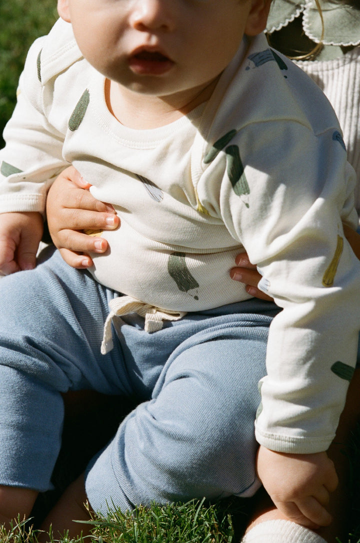 NATURE BABY - SPRINTER COLLECTION: LONG SLEEVE BODYSUIT PENCIL PRINT [sz:0-3 MTHS]