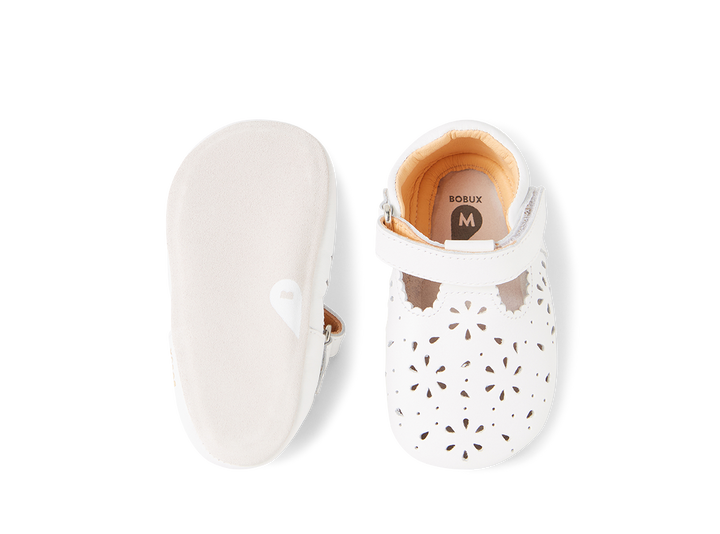 BOBUX - SOFT SOLE - LACEY: WHITE [sz:NB - 0-3 MTHS]