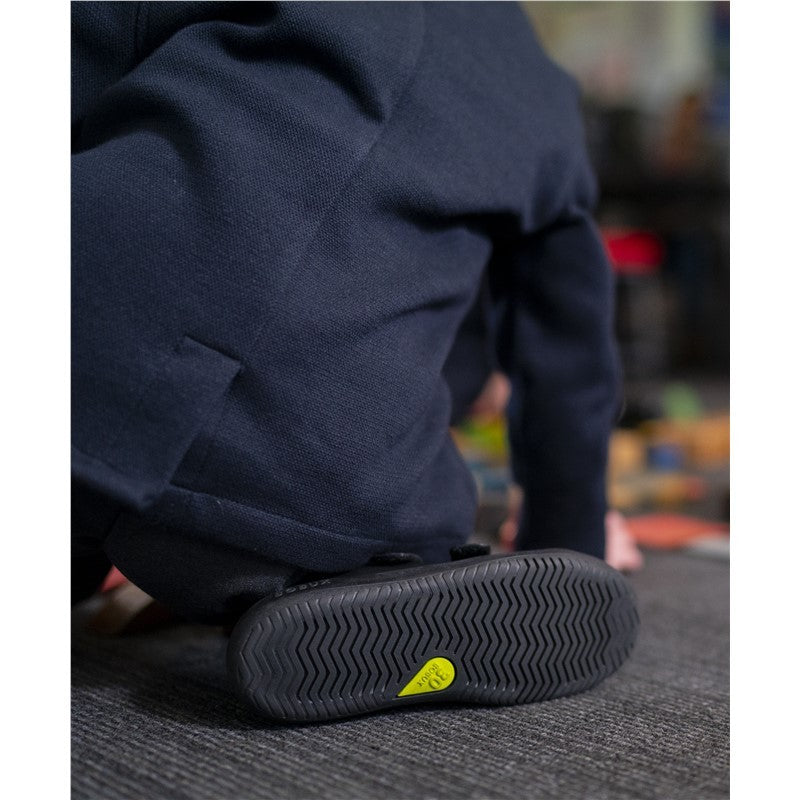 BOBUX - KID+ LEAP SCHOOL SHOE: BLACK [sz:27 EU]