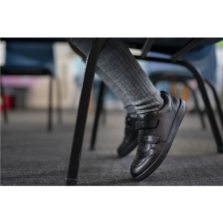 BOBUX - KID+ LEAP SCHOOL SHOE: BLACK [sz:27 EU]