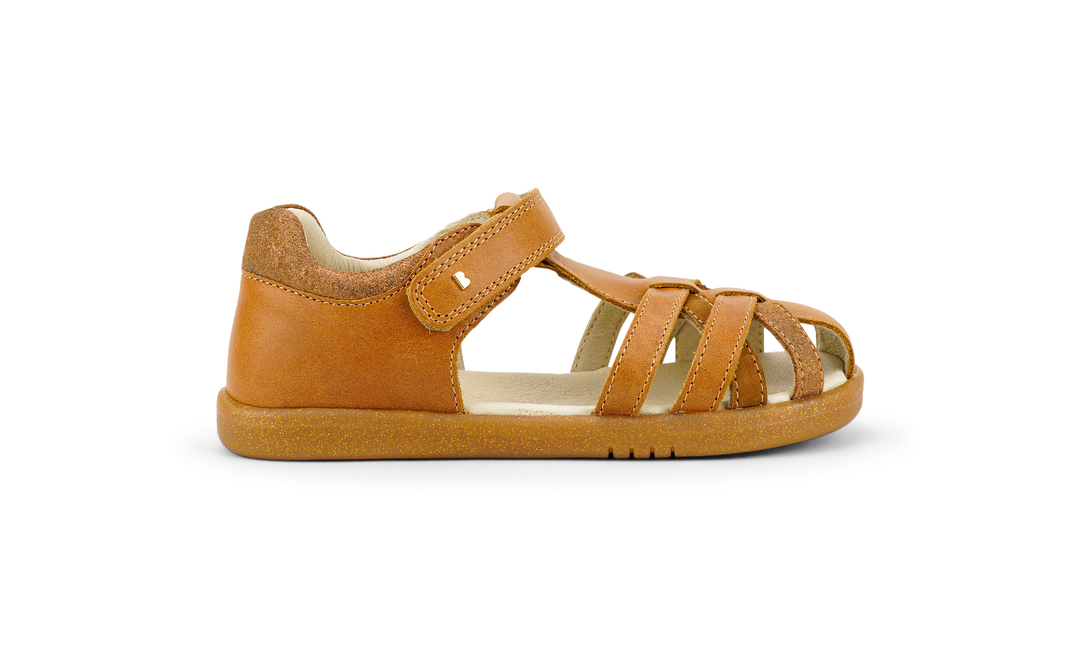 BOBUX - CROSS JUMP SANDAL: CARAMEL [sz:30 EU]