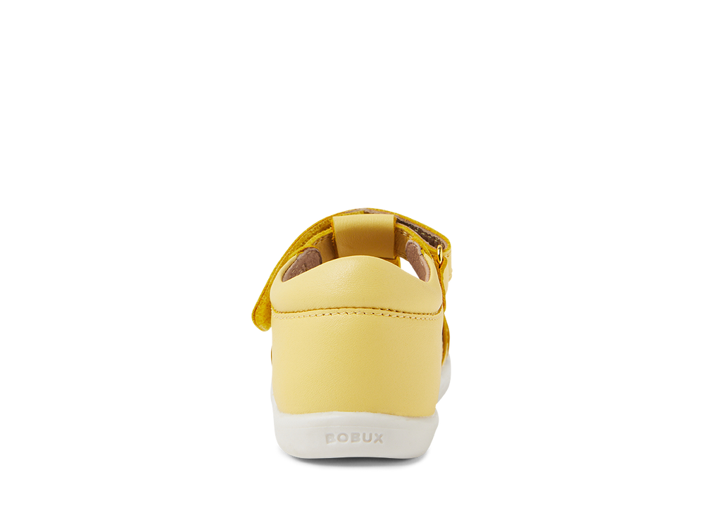 BOBUX - I WALK CHELSEA SANDAL: PALE BANANA [sz:22 EU]