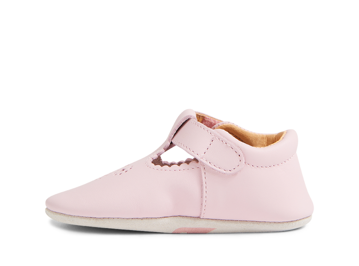 BOBUX - SOFT SOLE FLUTTERHEART: PARFAIT PINK [sz:S - 3-9 MTHS]