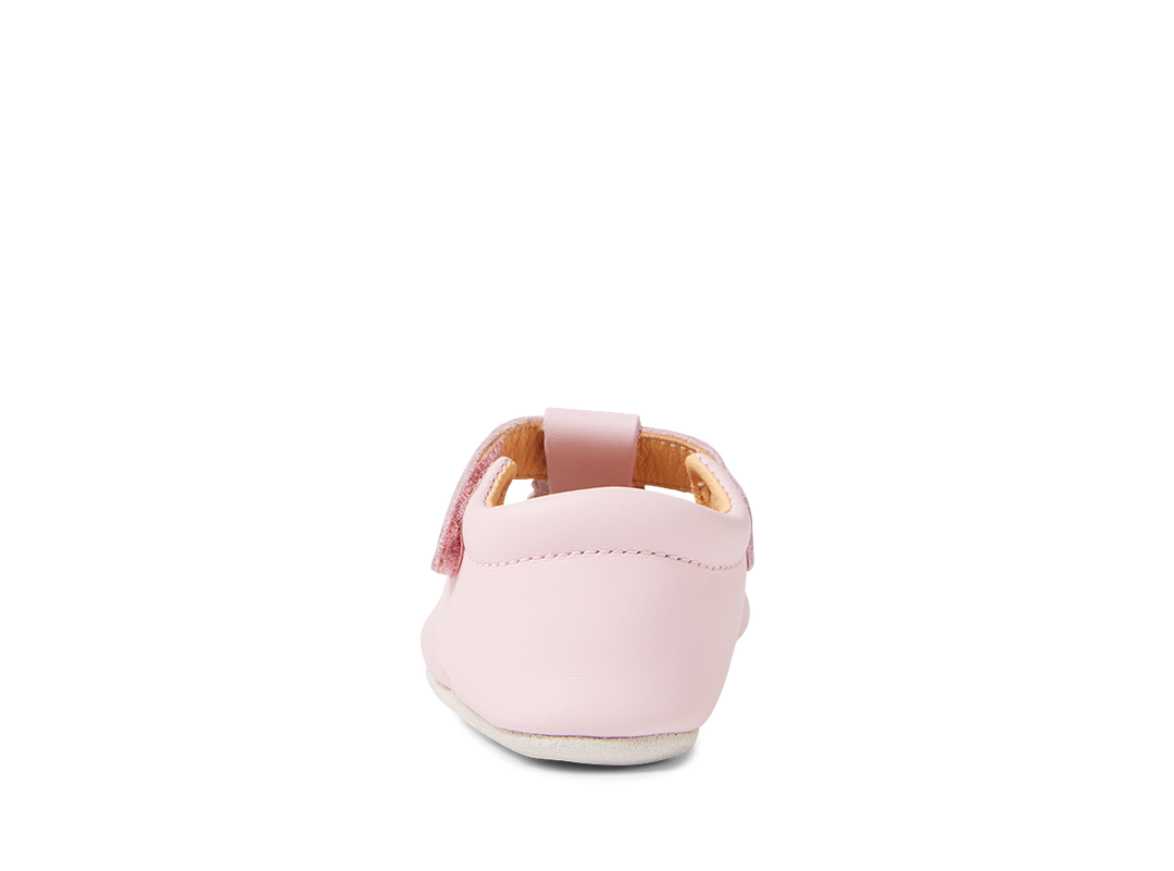 BOBUX - SOFT SOLE FLUTTERHEART: PARFAIT PINK [sz:S - 3-9 MTHS]