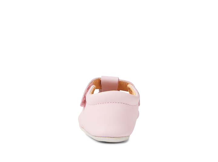 BOBUX - SOFT SOLE FLUTTERHEART: PARFAIT PINK [sz:S - 3-9 MTHS]