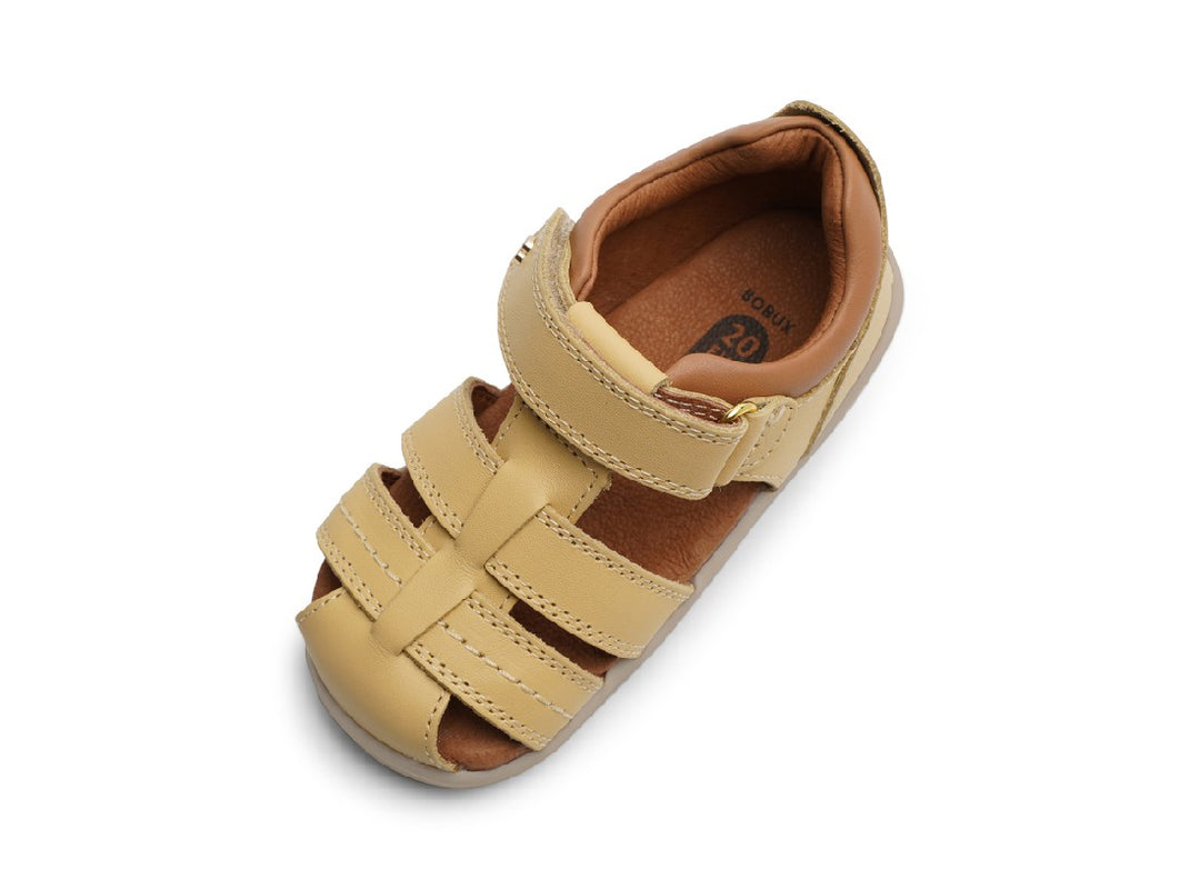 BOBUX - STEP UP ROAM SANDAL: SAND + CARAMEL