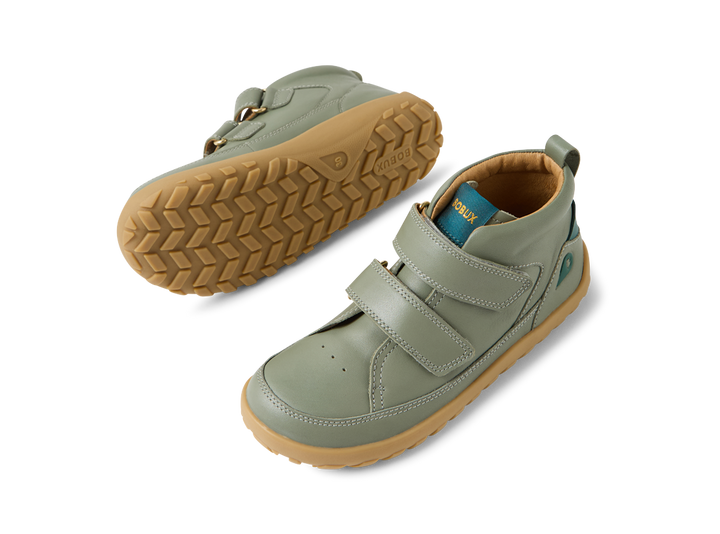 BOBUX - KP ALPHA TREK BAREFOOT ANKLE BOOT: VETIVER [sz:27 EU]