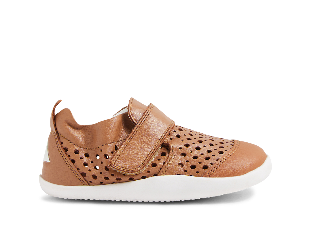 BOBUX - XPLORER PUNCH BAREFOOT SHOE: CARAMEL [sz:19 EU]