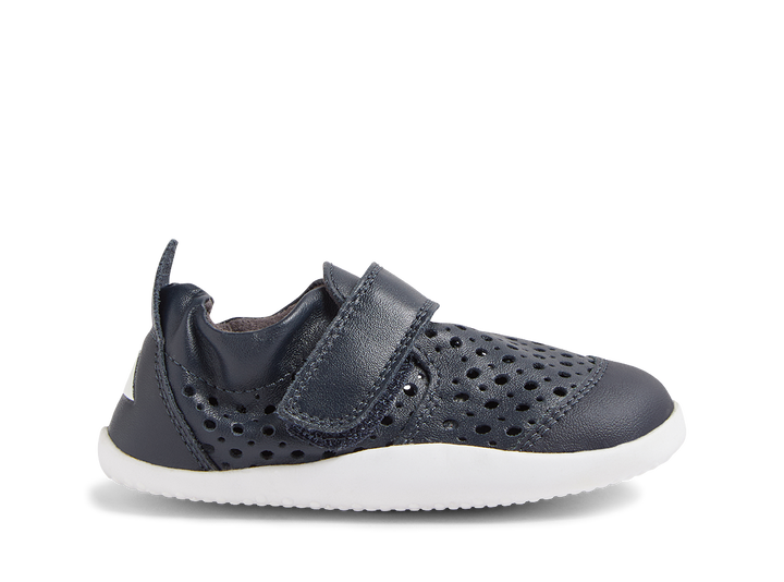 BOBUX - XPLORER PUNCH BAREFOOT SHOE: NAVY [sz:19 EU]