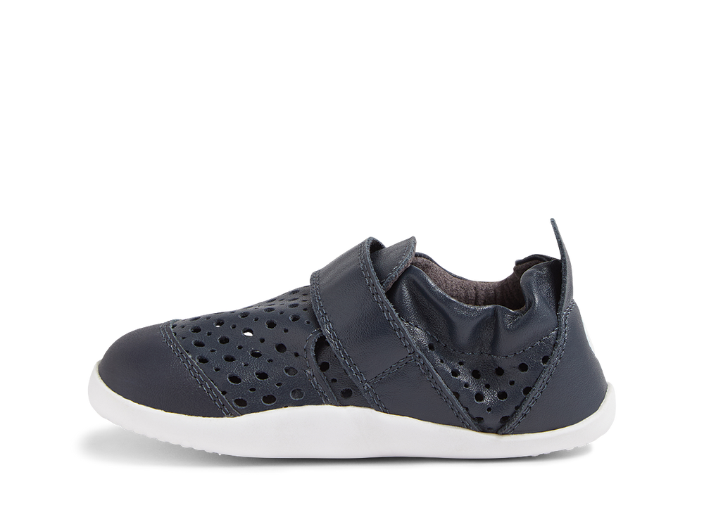 BOBUX - XPLORER PUNCH BAREFOOT SHOE: NAVY [sz:19 EU]