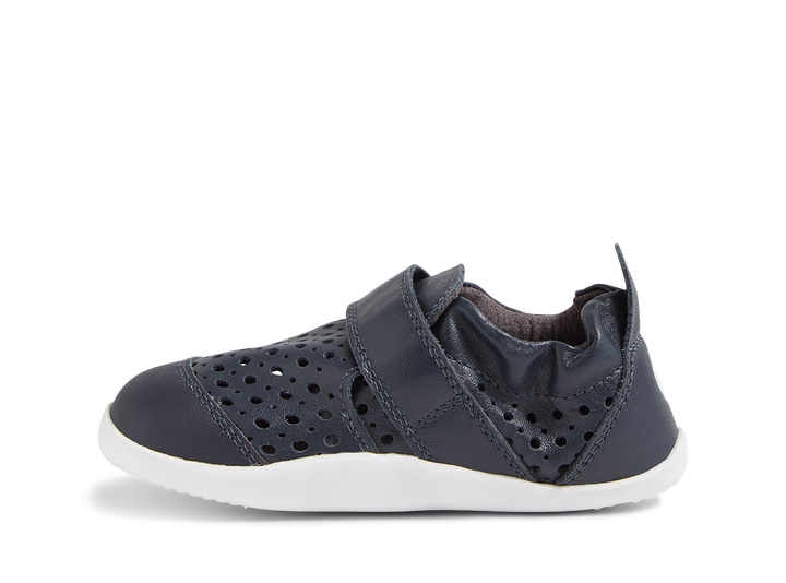 BOBUX - XPLORER PUNCH BAREFOOT SHOE: NAVY [sz:19 EU]