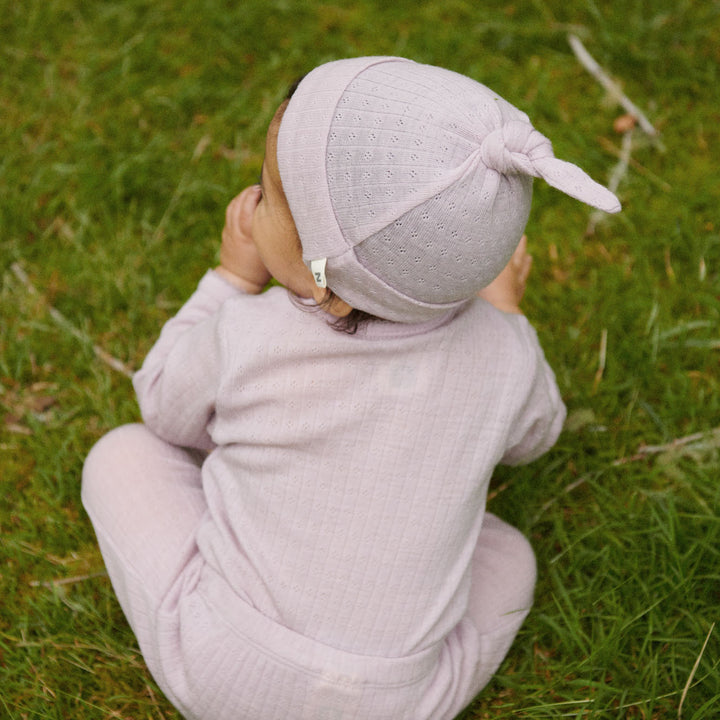 NATURE BABY - MERINO KNOTTED BEANIE POINTELLE: LILAC [sz:NB]
