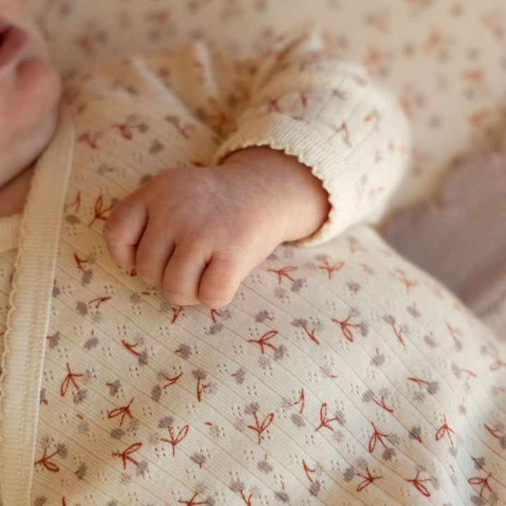 NATURE BABY - KIMONO LONG SLEEVE BODYSUIT POINTELLE: DANDELION PRINT [sz:NB]