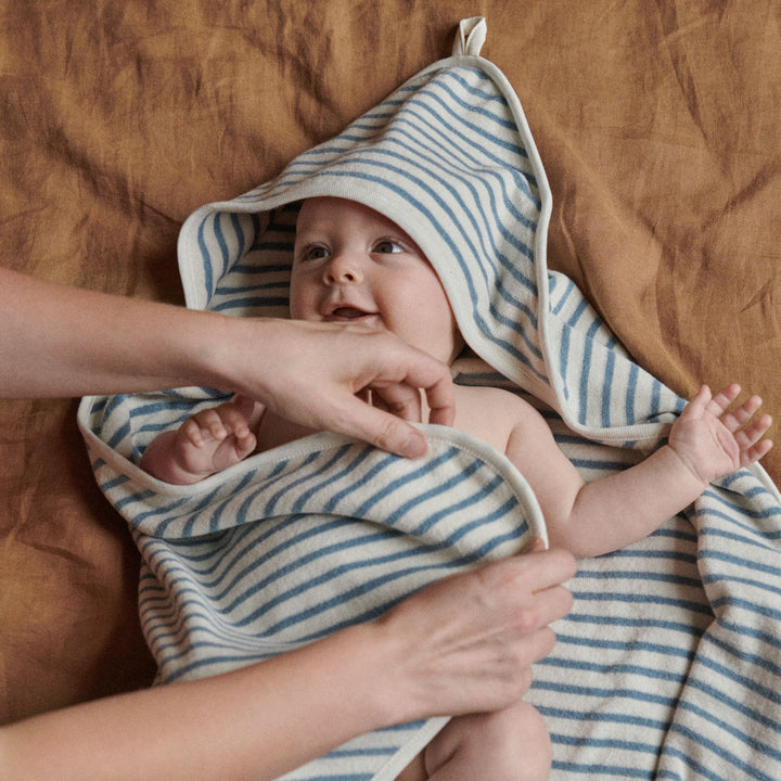 NATURE BABY - ORGANIC COTTON HOODED TOWEL: POWDER BLUE SAILOR STRIPE 