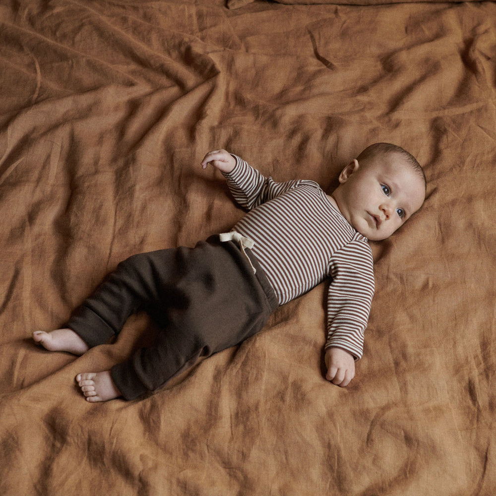 NATURE BABY - LONG SLEEVE BODYSUIT: PINECONE STRIPE [sz:0-3 MTHS]