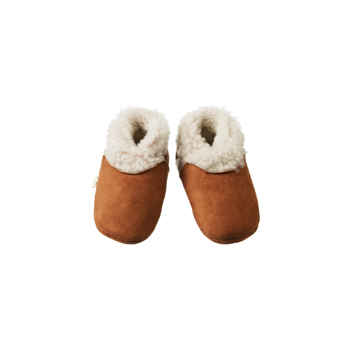 NATURE BABY - LAMBSKIN BOOTIES: CINNAMON [sz:0-3 MTHS]