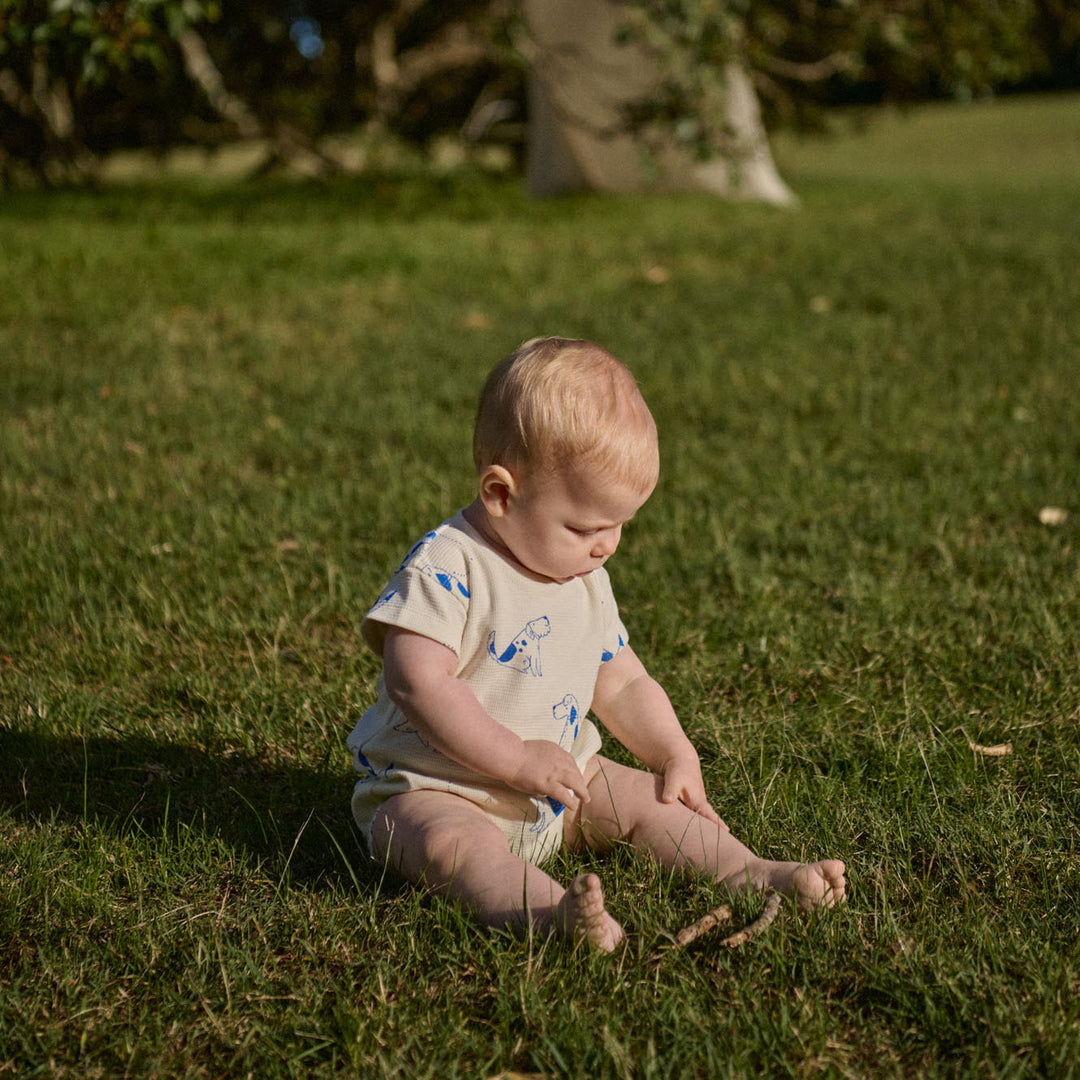 NATURE BABY - JUNO ROMPER WAFFLE: DOG WALK PRINT [sz:0-3 MTHS]