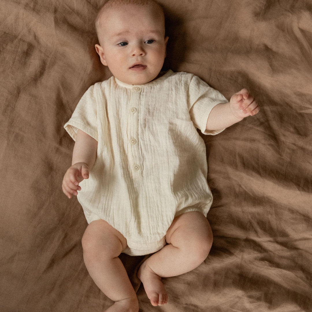 NATURE BABY - MONTY SUIT MUSLIN: NATURAL [sz:0-3 MTHS]