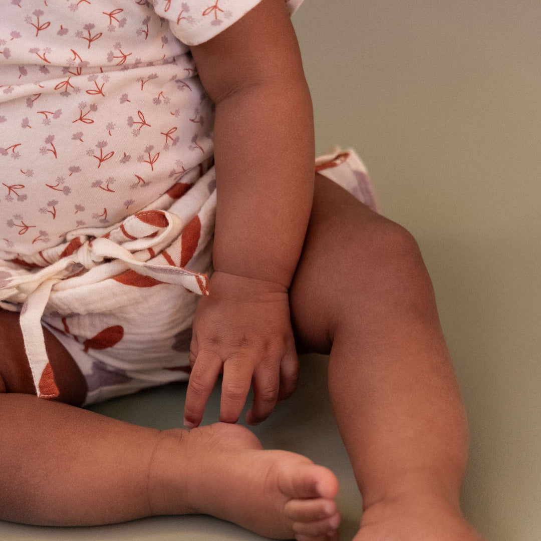 NATURE BABY - PETAL BLOOMERS: FLEURETTE PRINT [sz:0-3 MTHS]