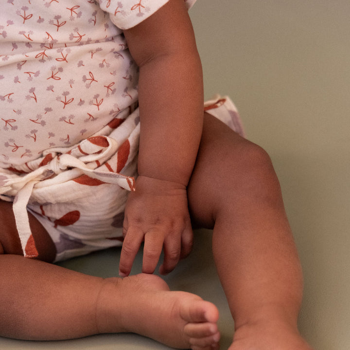 NATURE BABY - PETAL BLOOMERS: FLEURETTE PRINT [sz:0-3 MTHS]