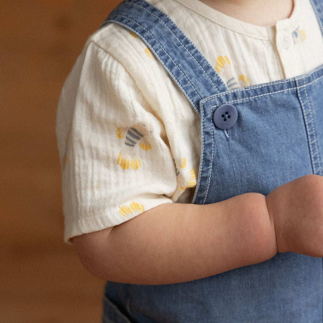 NATURE BABY - TUCKER OVERALLS: CHAMBRAY SKY [sz:6-12 MTHS]