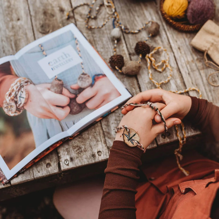 YOUR WILD BOOKS - WILD CHILD NATURE CRAFT PROJECTS FOR KIDS